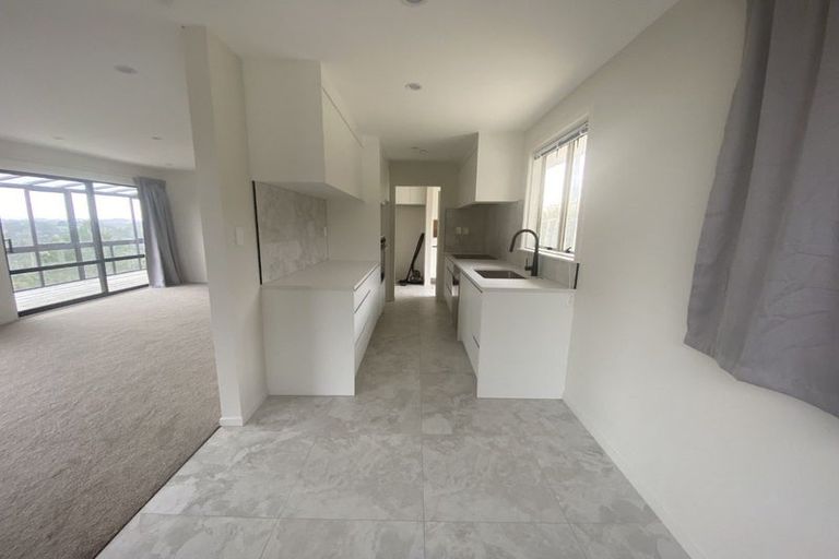 Photo of property in 981 East Coast Road, Redvale, Auckland, 0794
