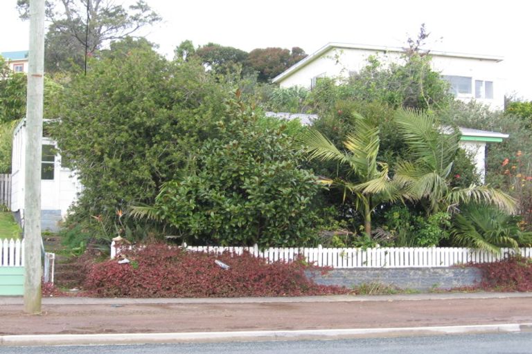 Photo of property in 17 Awaroa Road, Helensville, 0800