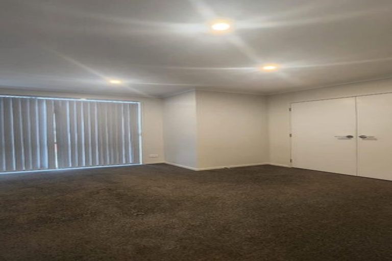 Photo of property in 17 Paapaakiri Loop, Takanini, 2112