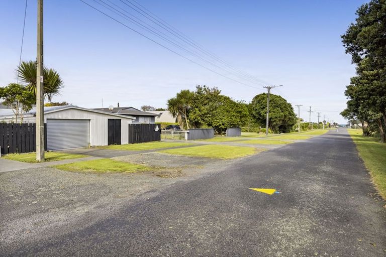 Photo of property in 63 Longfellow Road, Opunake, 4616