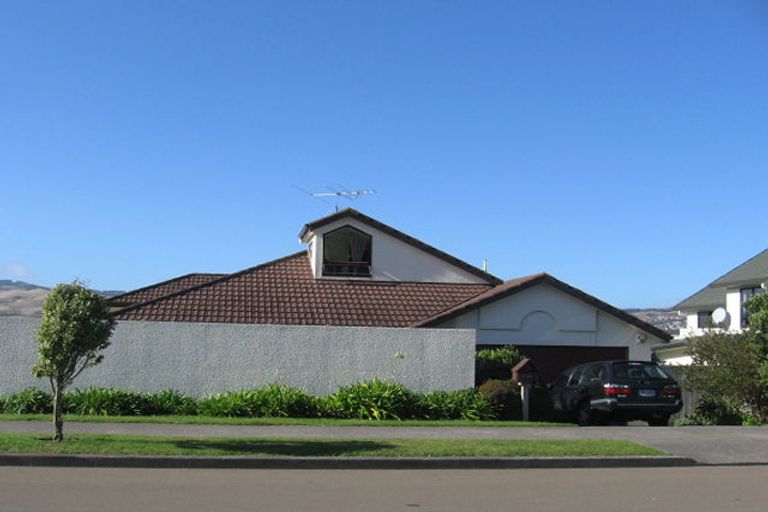 Photo of property in 163 Westchester Drive, Churton Park, Wellington, 6037