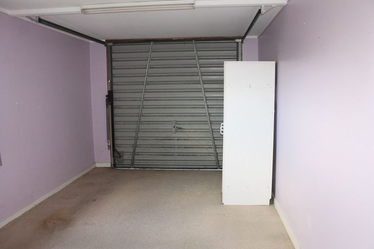 Photo of property in 22 Shelswell Street, Westport, 7825