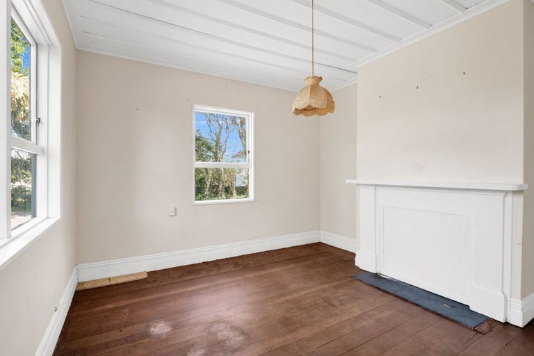 Photo of property in 41 Gloag Street, Waverley, 4510