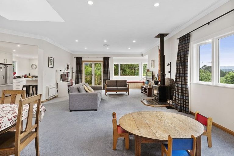 Photo of property in 11 Waikare Street, Karori, Wellington, 6012