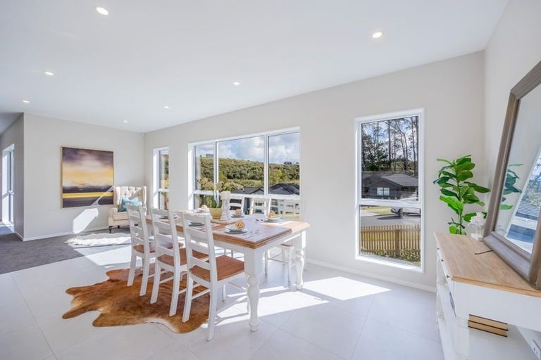 Photo of property in 2 Maraeariki Avenue, Orewa, 0931