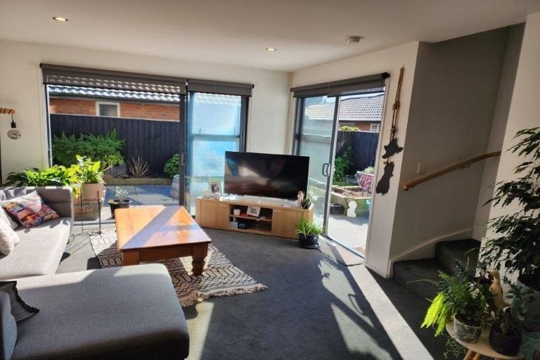 Photo of property in 4/87 Grafton Street, Waltham, Christchurch, 8011