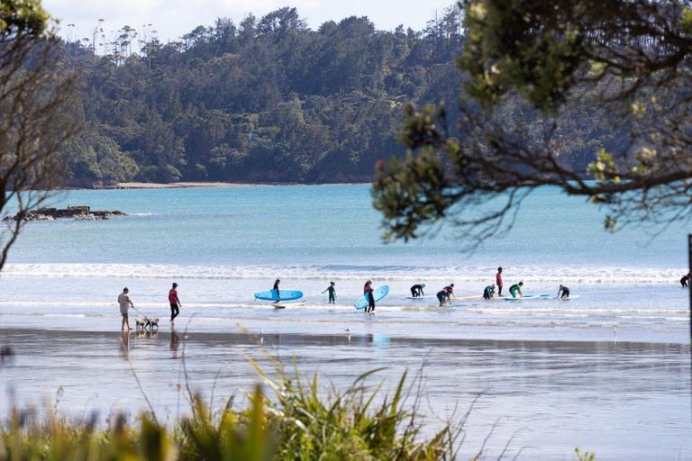 Photo of property in 5 Marine Parade, Orewa, 0931