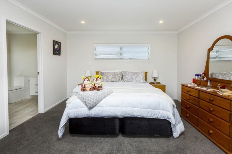 Photo of property in 3 Passchendaele Grove, Trentham, Upper Hutt, 5018