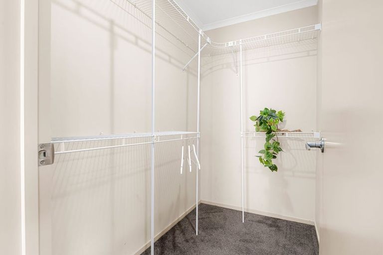 Photo of property in 11 Shrule Place, Huntington, Hamilton, 3210