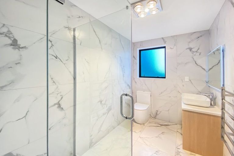 Photo of property in 3a Frontier Lane, Flat Bush, Auckland, 2019