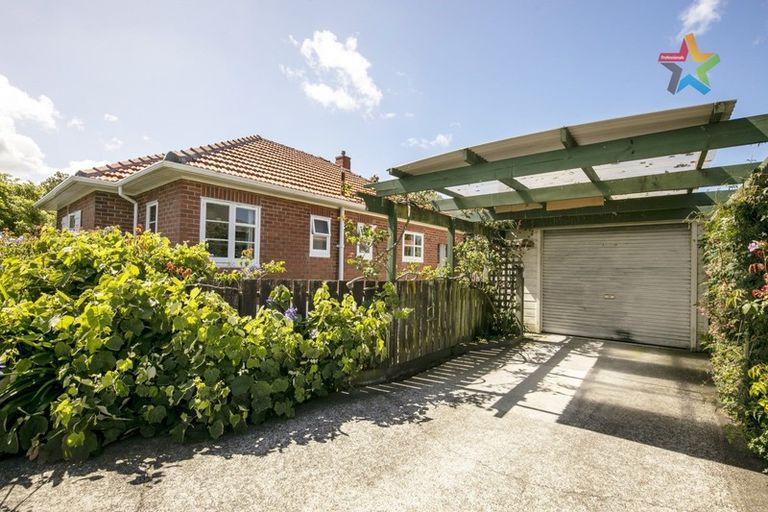 Photo of property in 20 Wainui Road, Waiwhetu, Lower Hutt, 5010
