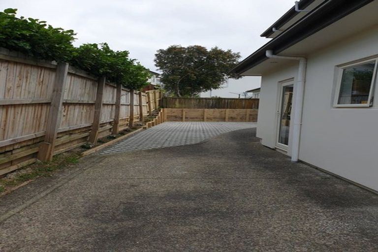 Photo of property in 3 Lyttelton Avenue, Forrest Hill, Auckland, 0620