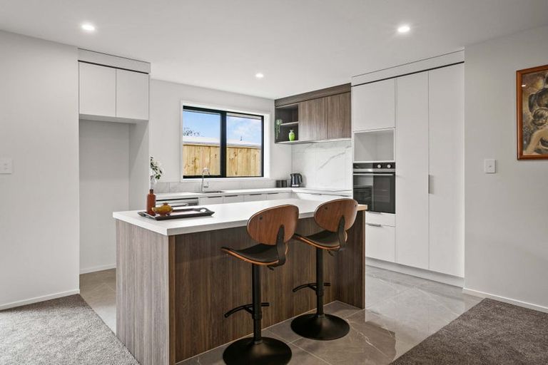 Photo of property in 2b Sandel Rise, Merrilands, New Plymouth, 4312