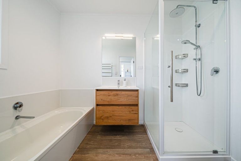 Photo of property in 65 Cloten Road, Stratford, 4332