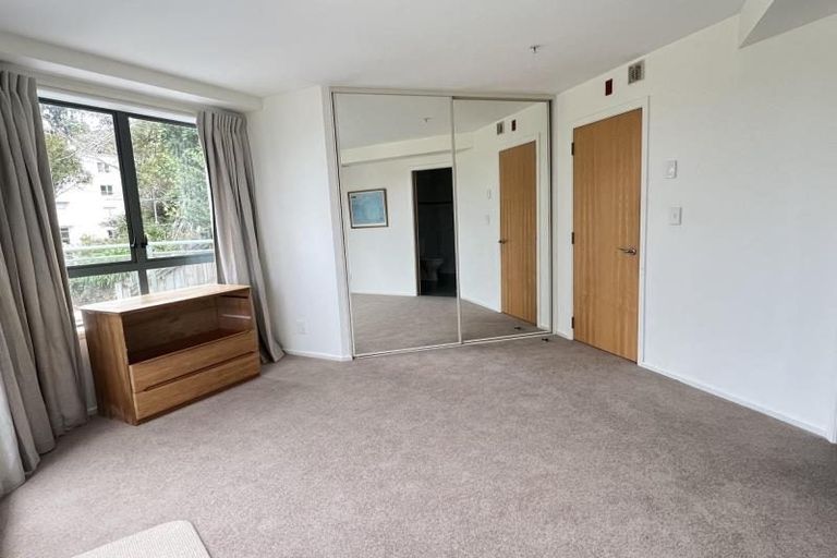 Photo of property in 12/80u Salamanca Road, Kelburn, Wellington, 6012