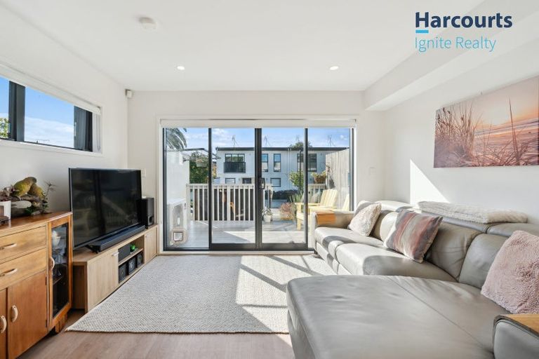 Photo of property in 74a Opaheke Road, Opaheke, Papakura, 2113