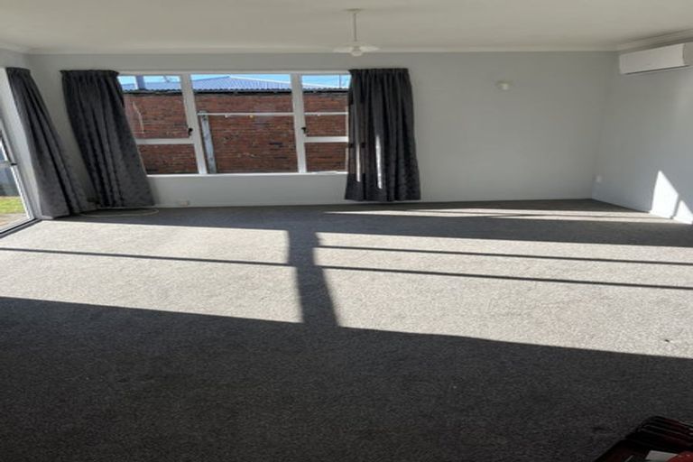 Photo of property in 19 Wesley Street, South Dunedin, Dunedin, 9012
