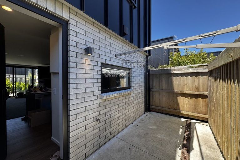 Photo of property in 8/323 Lincoln Road, Addington, Christchurch, 8024