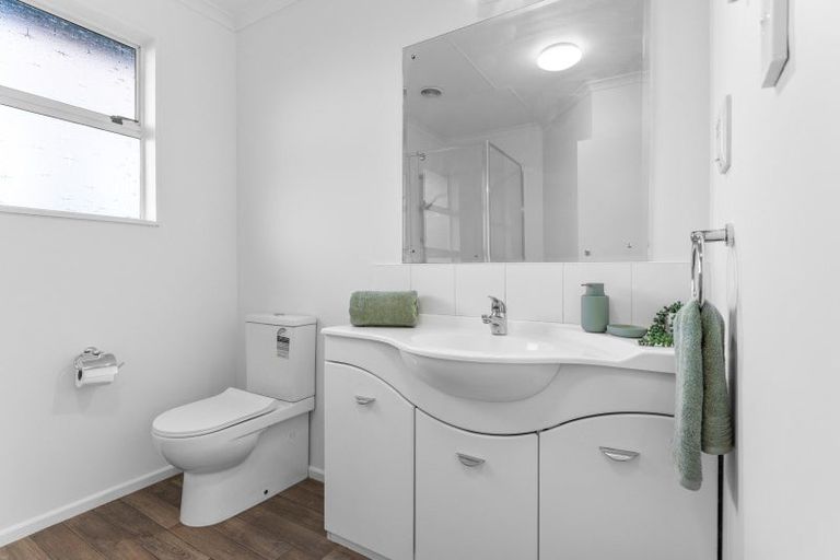 Photo of property in 17 East Way, Durie Hill, Whanganui, 4500