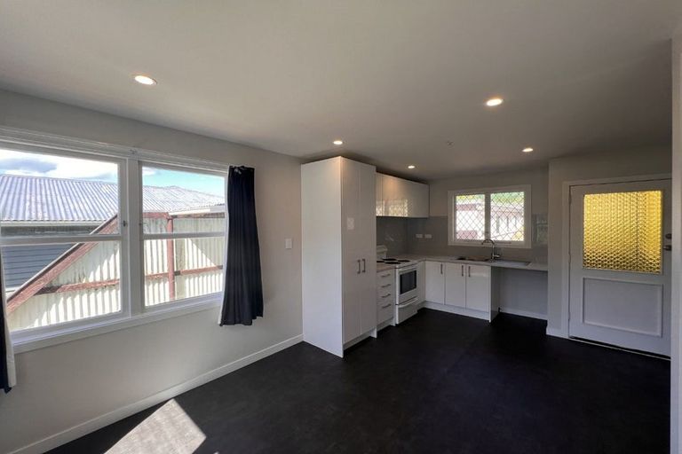 Photo of property in 31 Gardiner Grove, Wainuiomata, Lower Hutt, 5014