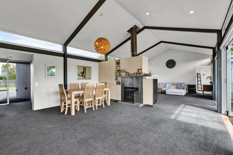 Photo of property in 129 Richmond Road, Brixton, New Plymouth, 4373