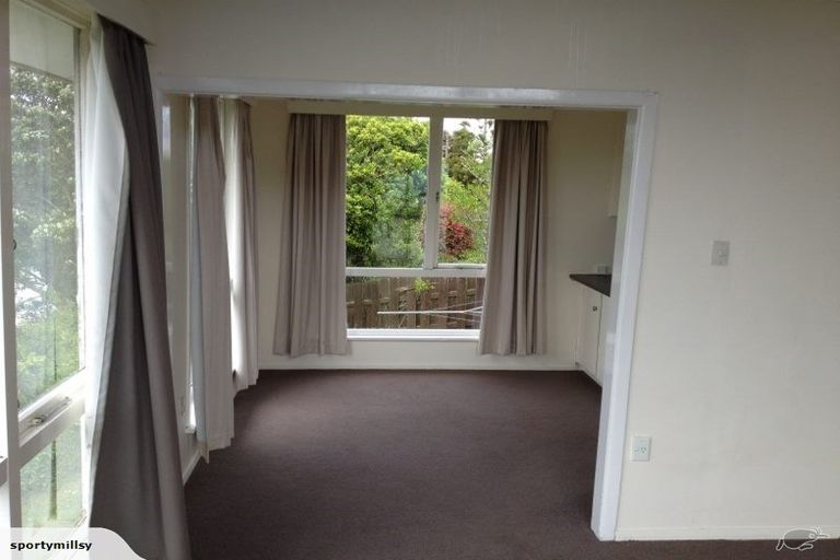 Photo of property in 89 Ruskin Road, Newlands, Wellington, 6037