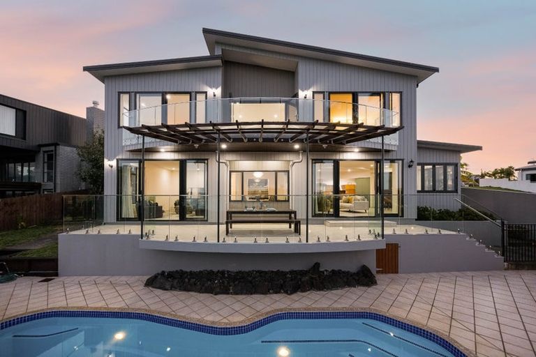 Photo of property in 64 Seacrest Drive, West Harbour, Auckland, 0618