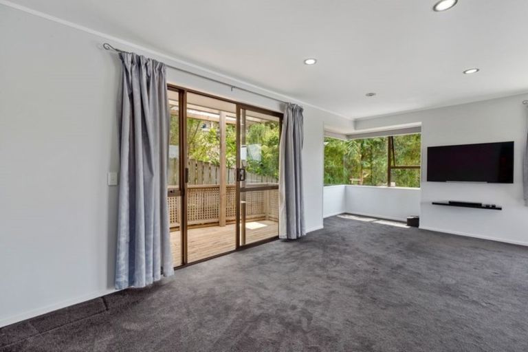 Photo of property in 2/15 Flavia Close, Torbay, Auckland, 0630
