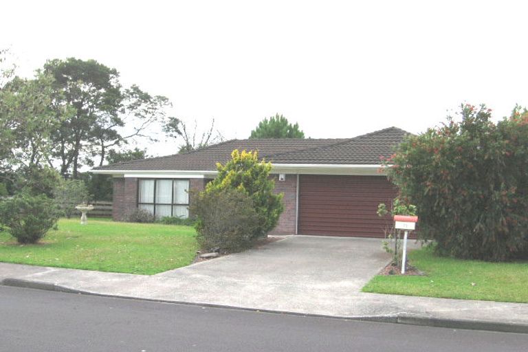 Photo of property in 71 Granville Drive, Massey, Auckland, 0614