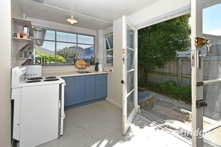 Photo of property in 30 Taramea Place, Addington, Christchurch, 8024