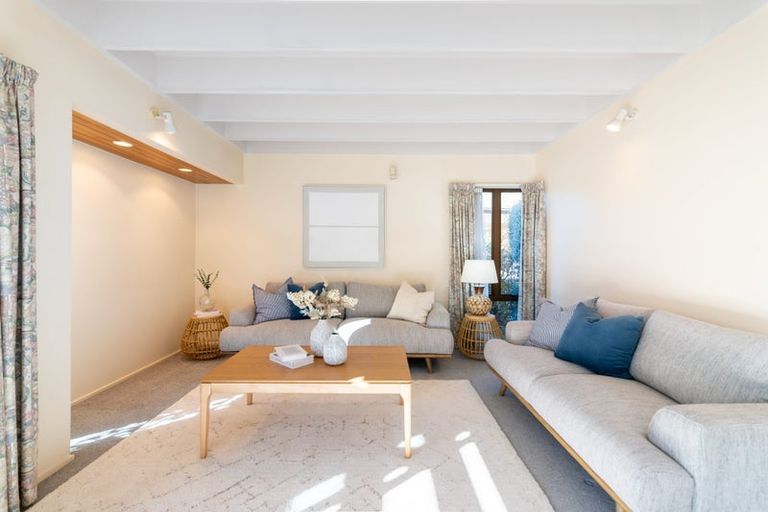 Photo of property in 17 Swanleigh Place, Ilam, Christchurch, 8041