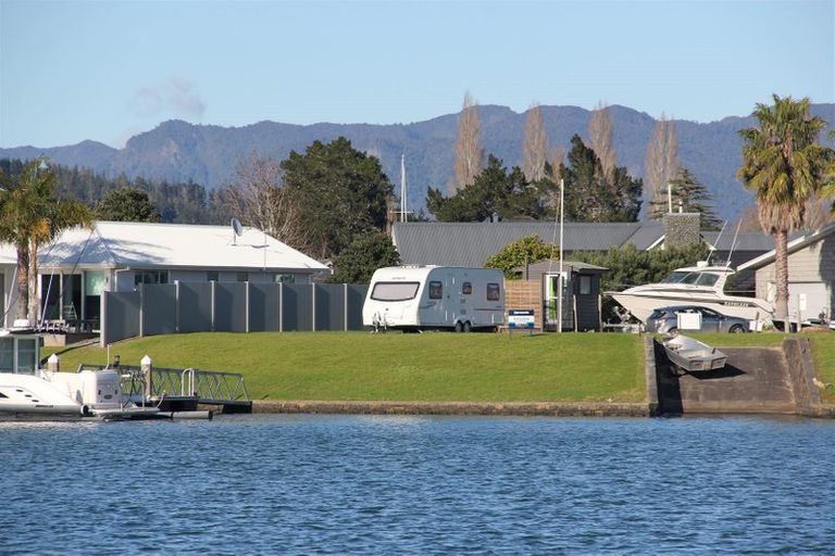 Photo of property in 32 Arawa Lane, Whitianga, 3510