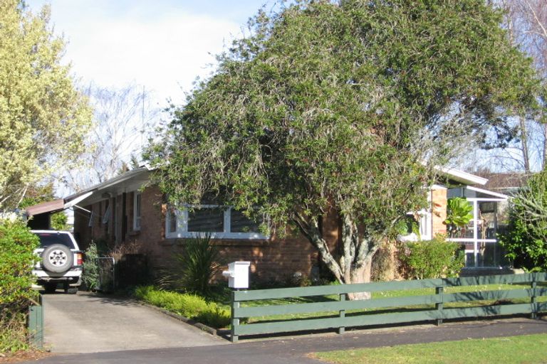 Photo of property in 12 Te Anau Place, Glenview, Hamilton, 3206