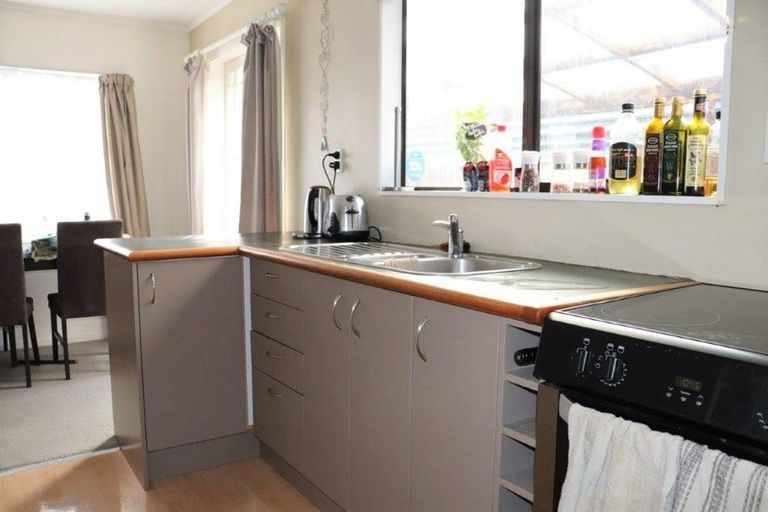 Photo of property in 2/54 Pooks Road, Ranui, Auckland, 0612