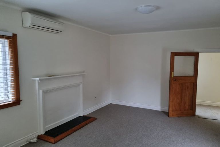 Photo of property in 2 Caprera Street, Melrose, Wellington, 6023