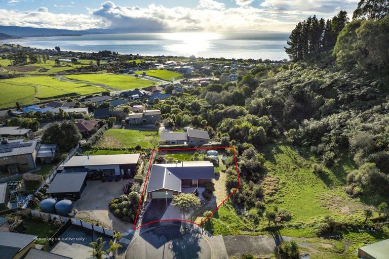 Photo of property in 19 Pohutukawa Place, Pohara, Takaka, 7183