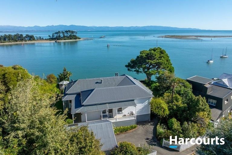 Photo of property in 14 Victoria Road, Stepneyville, Nelson, 7010