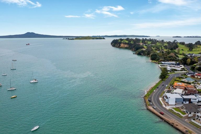 Photo of property in 6 Musick Point Road, Bucklands Beach, Auckland, 2012