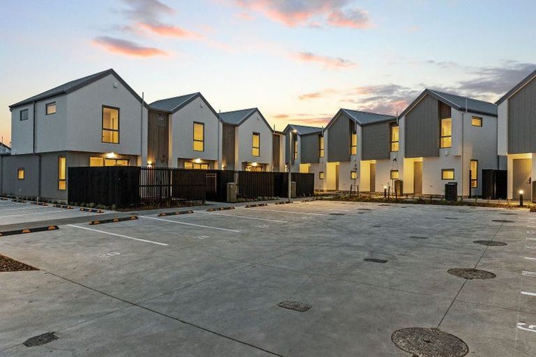 Photo of property in 81 Bampton Street, Shirley, Christchurch, 8061