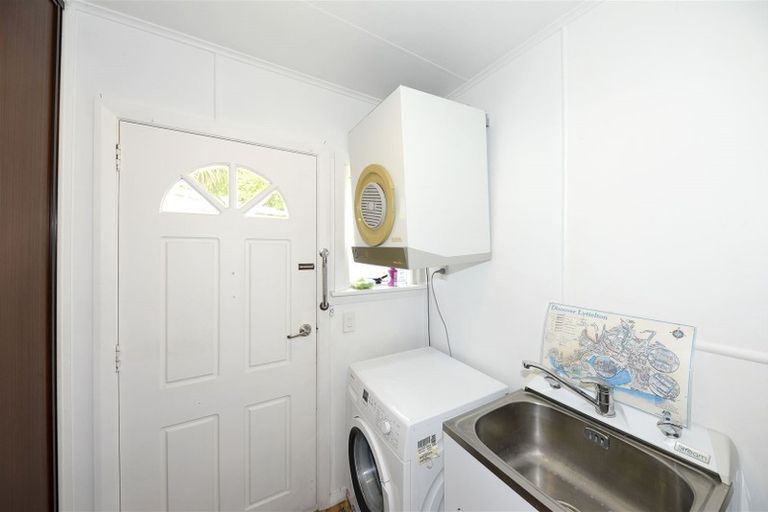 Photo of property in 82 Saint Davids Street, Lyttelton, 8082