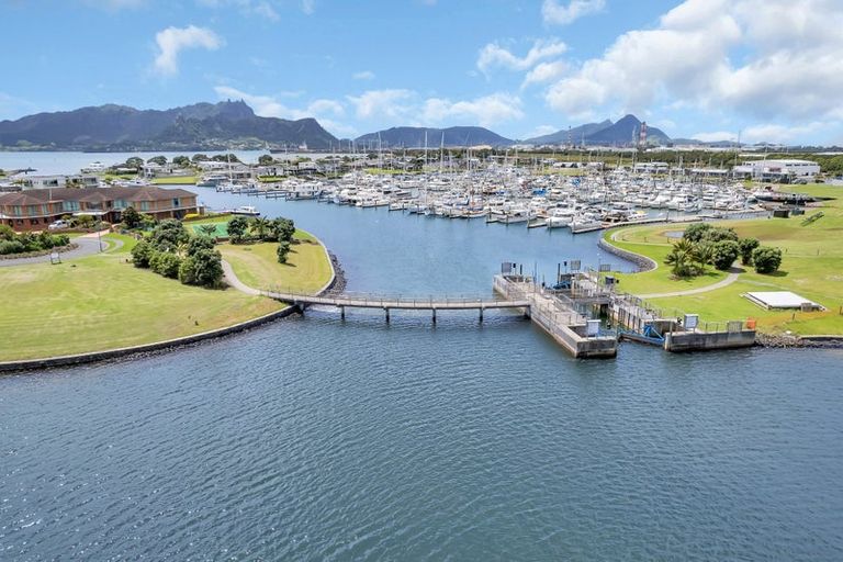 Photo of property in 29 Maturiki Drive, One Tree Point, 0118