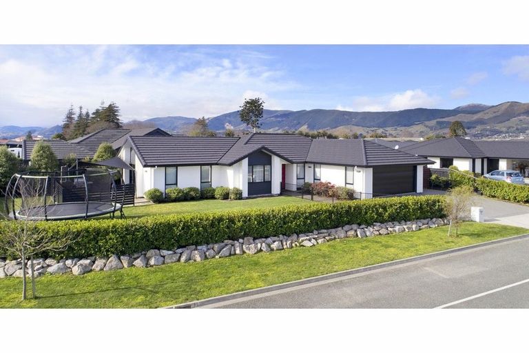 Photo of property in 76 Malone Crescent, Richmond, 7020