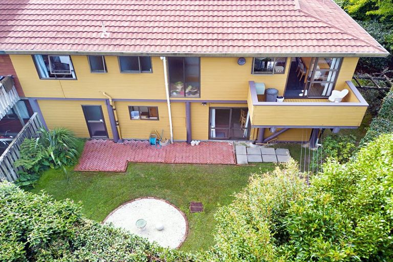Photo of property in 2/5 Highlight Parade, Te Atatu South, Auckland, 0610