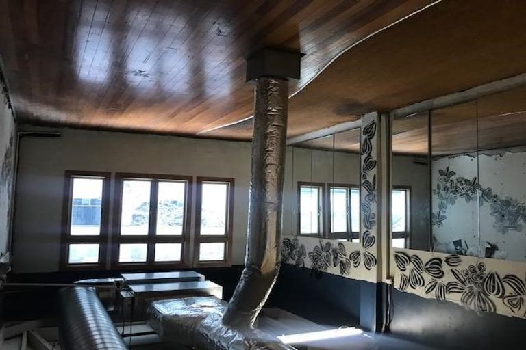 Photo of property in 1/176 Queen Street, Northcote Point, Auckland, 0627