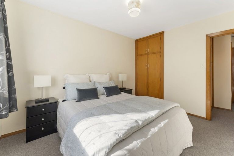 Photo of property in 2/32 Mona Vale Avenue, Riccarton, Christchurch, 8011