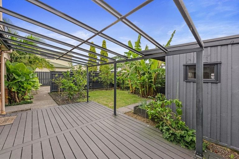 Photo of property in 628a Te Atatu Road, Te Atatu Peninsula, Auckland, 0610