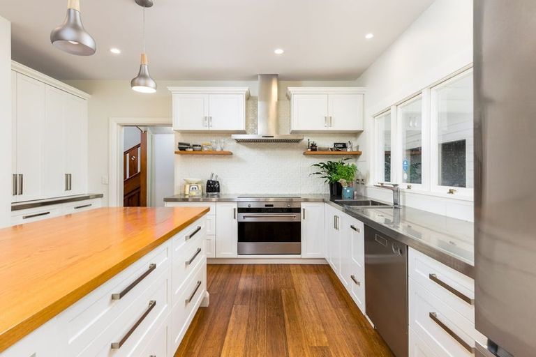 Photo of property in 10 Roma Way, Waitarere, 5510