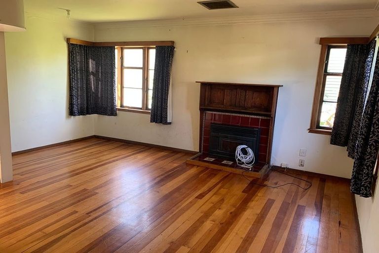 Photo of property in 33 Coates Street, Tawa, Wellington, 5028