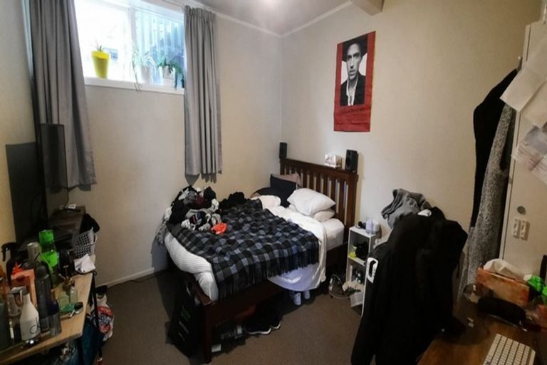 Photo of property in 15 Hankey Street, Mount Cook, Wellington, 6011