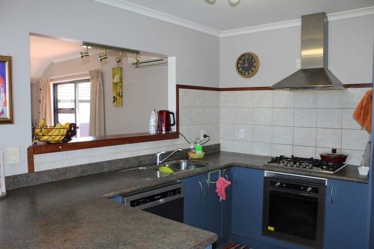Photo of property in 14 Northridge Terrace, Massey, Auckland, 0614